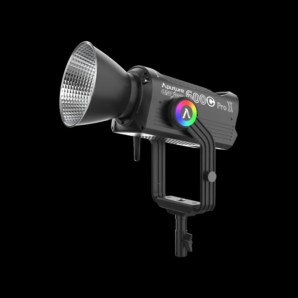 Aputure LS 600C 3
